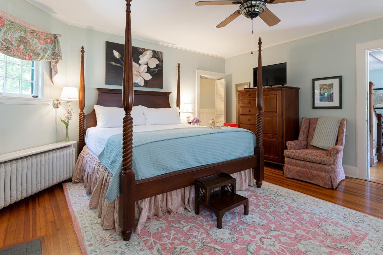 Pinecrest Bed & Breakfast Asheville Exterior photo