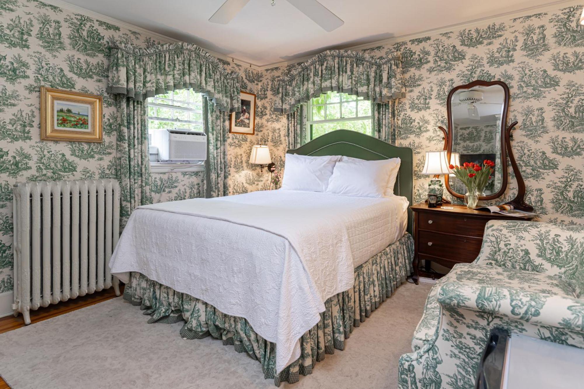 Pinecrest Bed & Breakfast Asheville Exterior photo