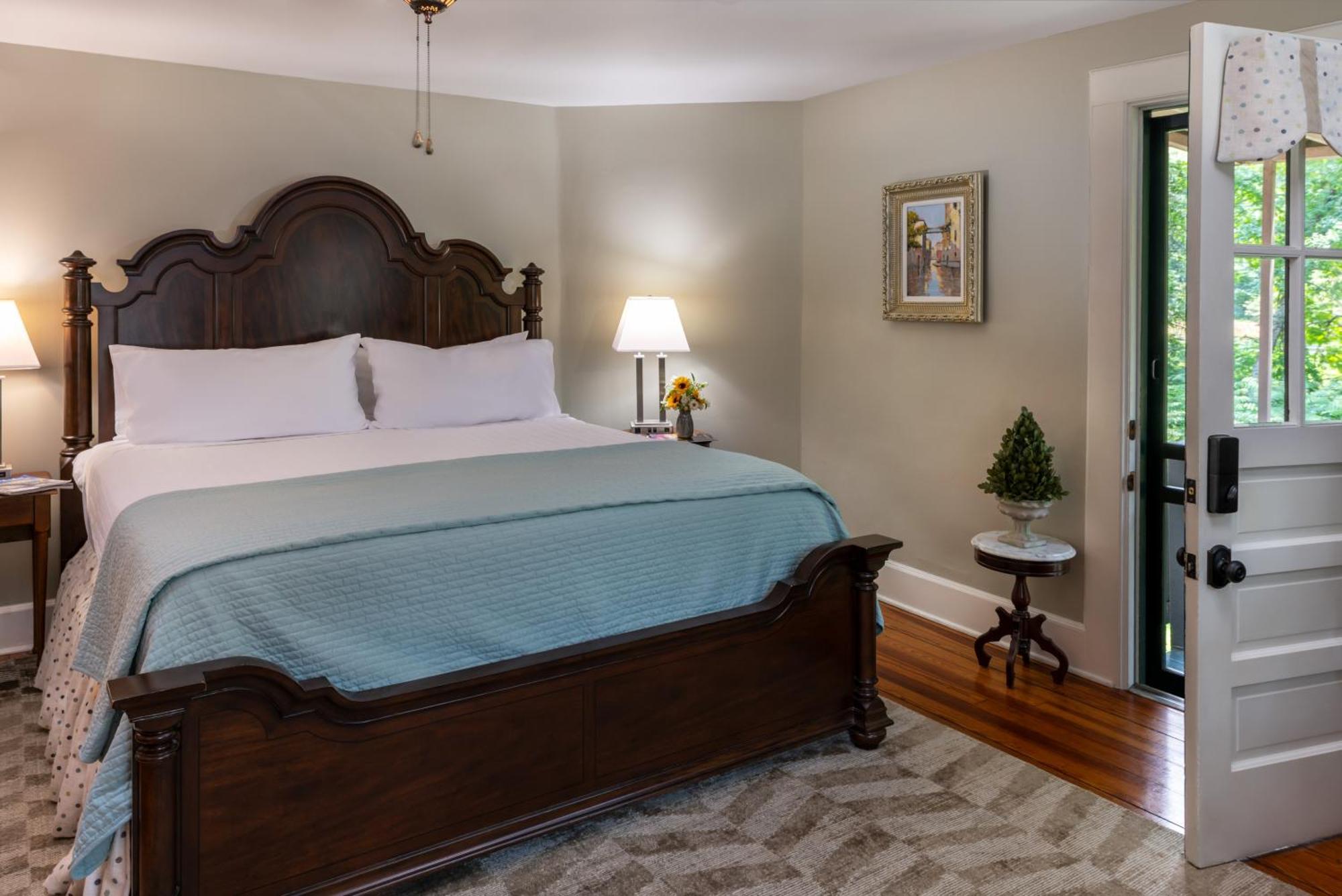 Pinecrest Bed & Breakfast Asheville Exterior photo