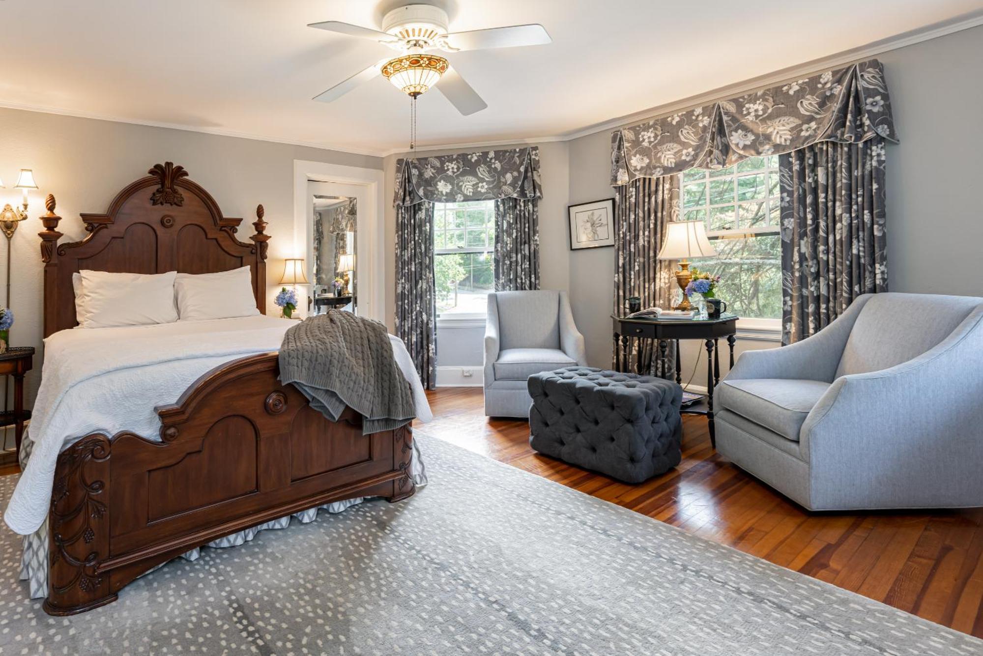 Pinecrest Bed & Breakfast Asheville Exterior photo