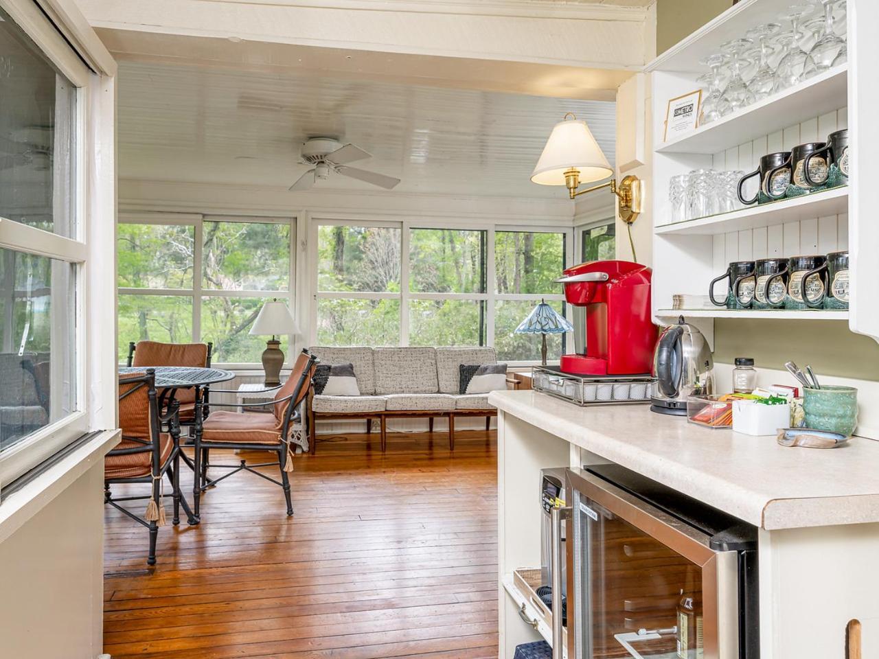 Pinecrest Bed & Breakfast Asheville Exterior photo